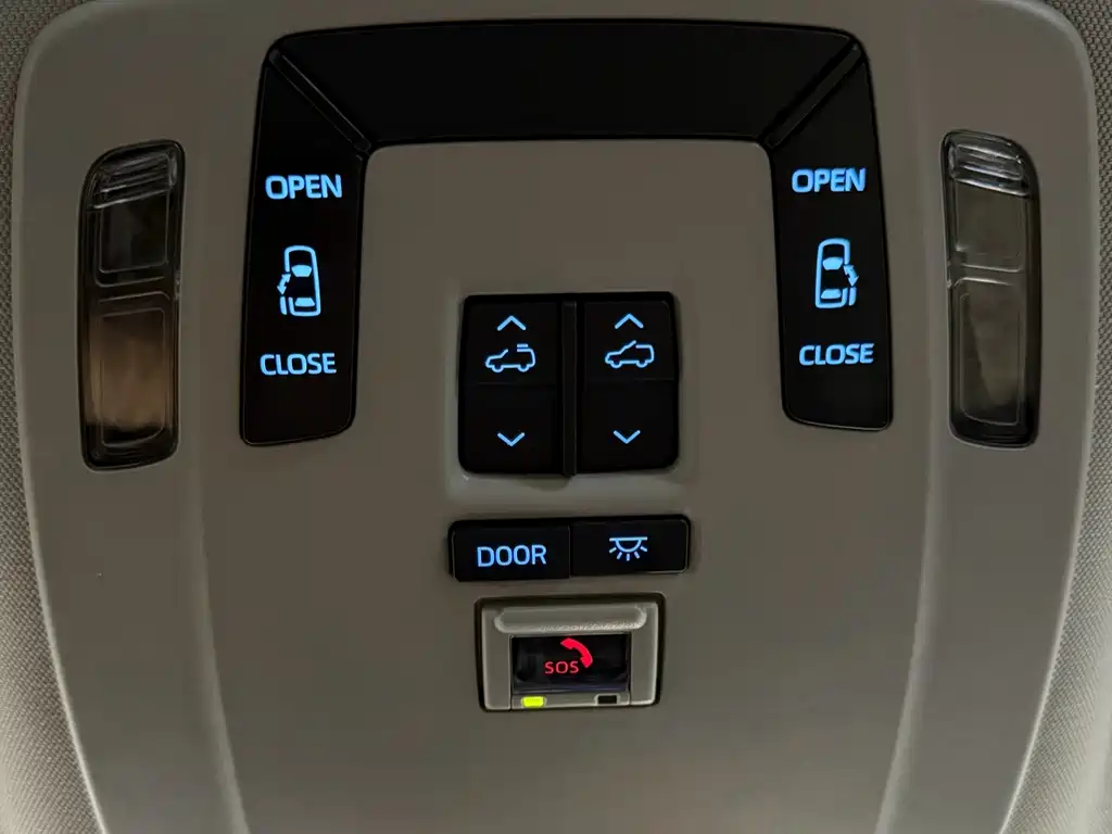 Toyota Sienna — миниатюра 19