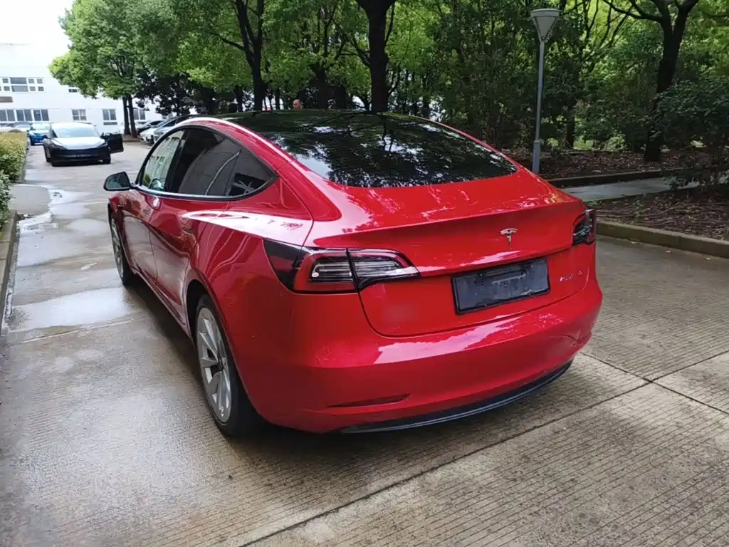 Tesla Model 3 — миниатюра 23