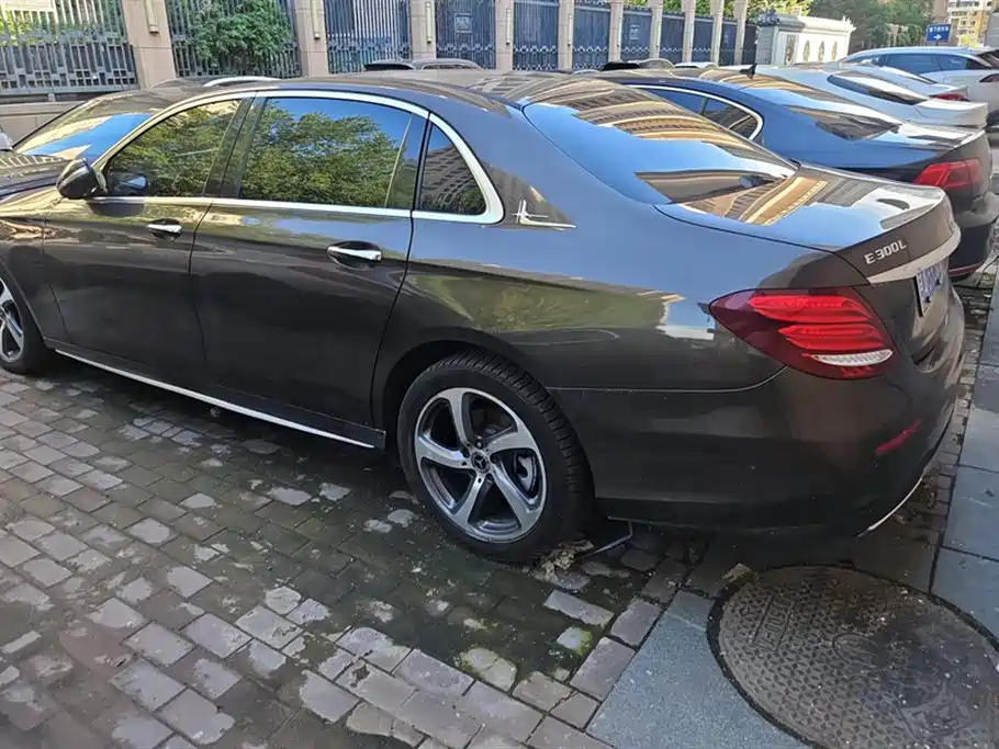 Mercedes-Benz E-Class E 2017 E 200 L 4MATIC