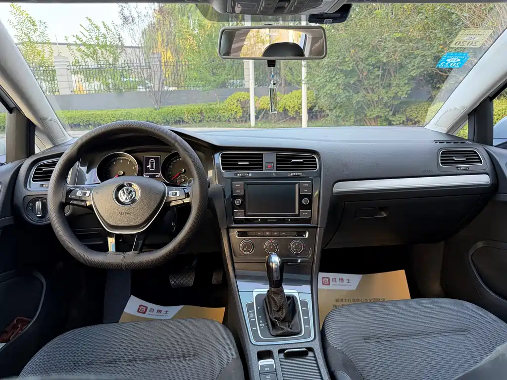 Volkswagen Golf — миниатюра 6