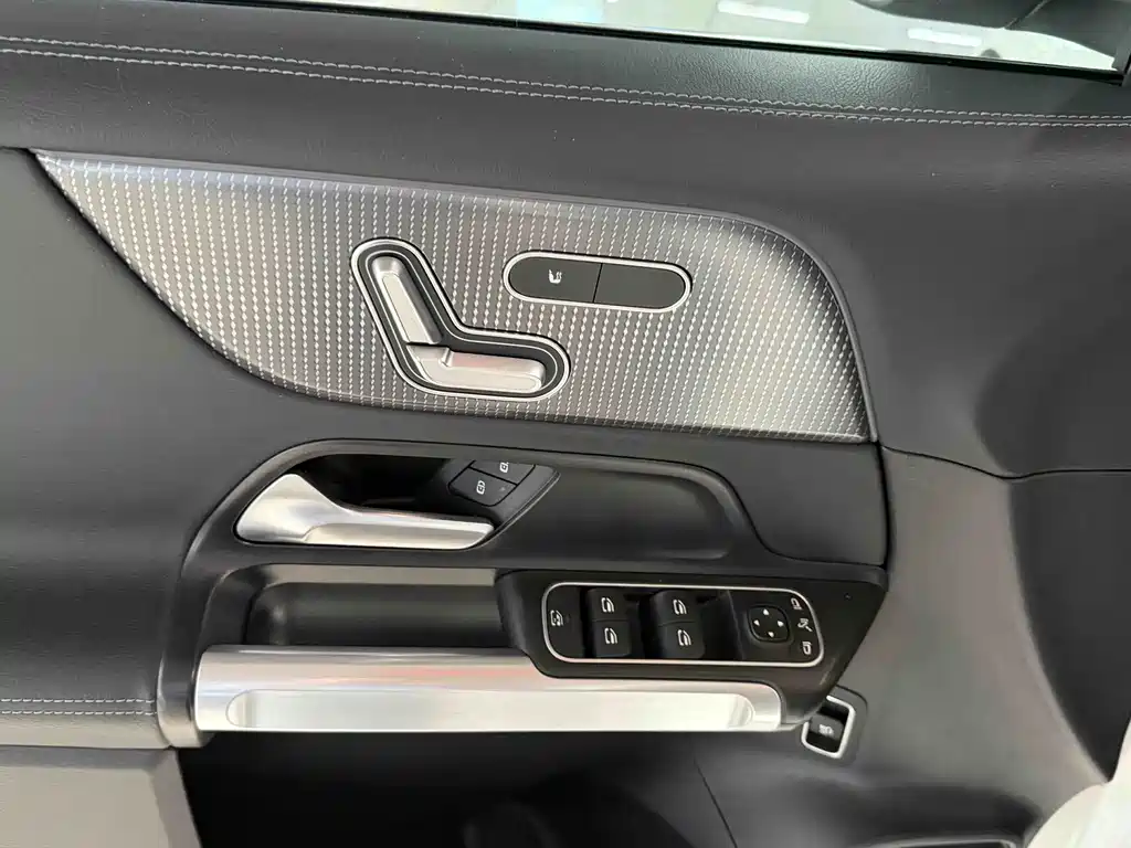 Mercedes-Benz GLB 2023 GLB 220 Fashion