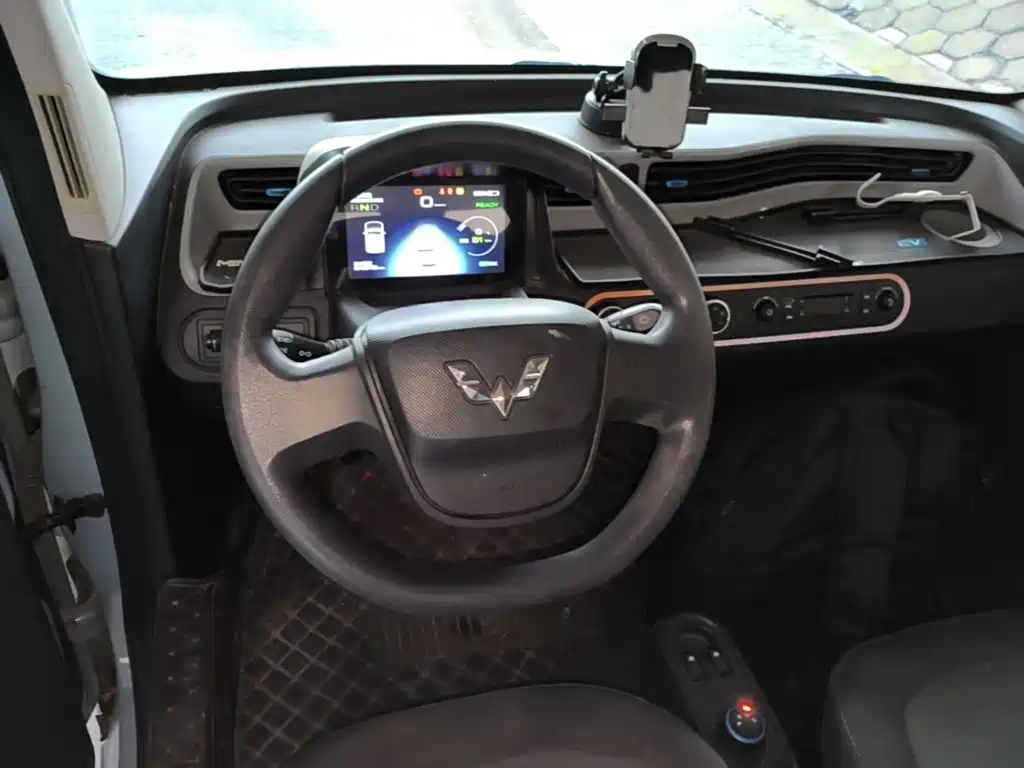 Wuling MINIEV — миниатюра 11