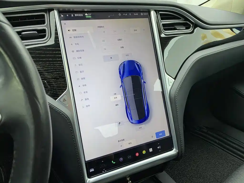 Tesla Model S — миниатюра 23