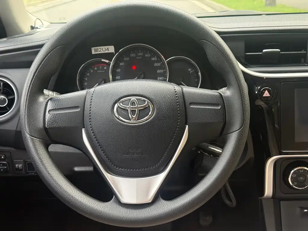 Toyota Corolla — миниатюра 10
