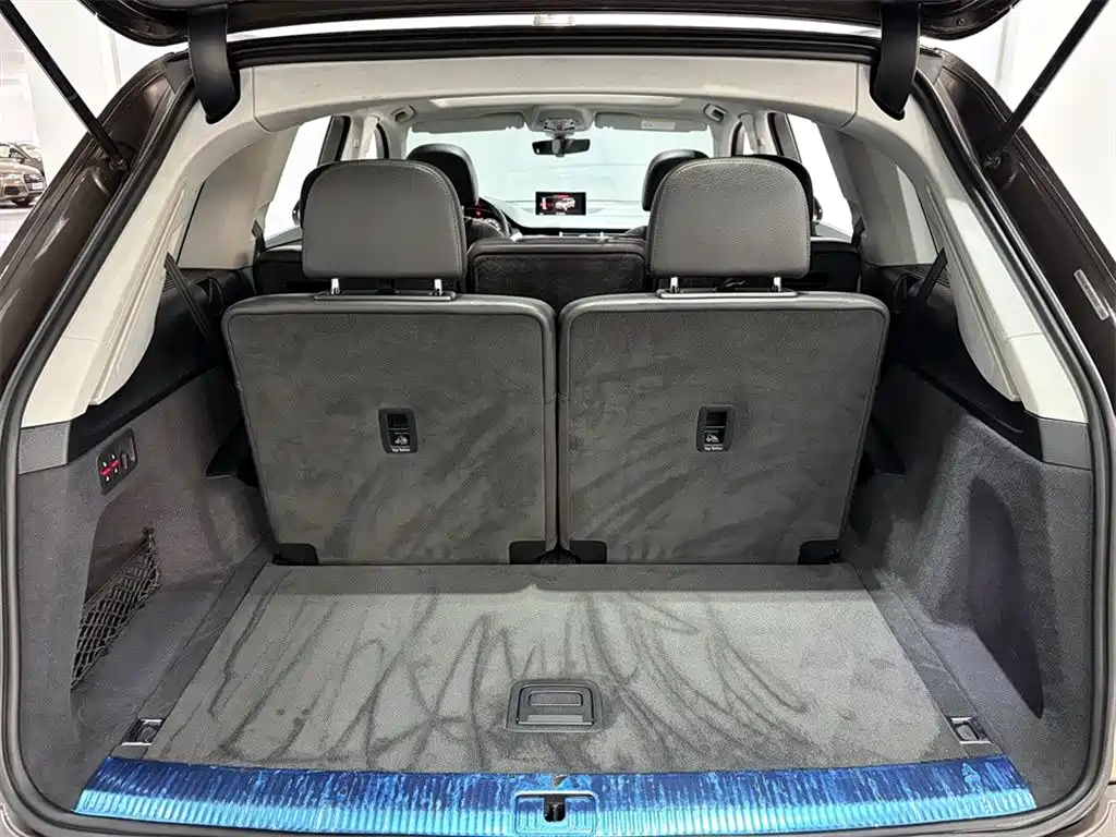 Audi Q7 — миниатюра 9