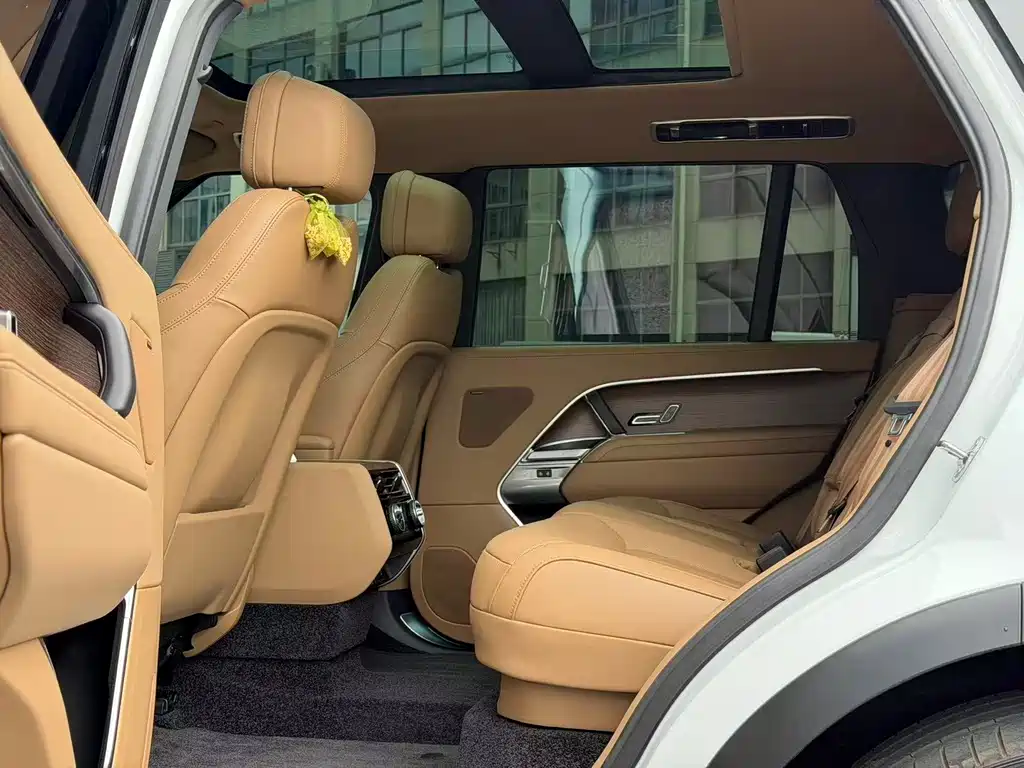 Land Rover Range Rover — миниатюра 7