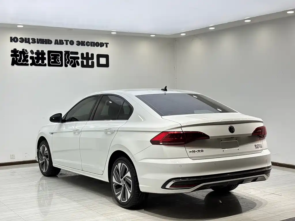 Volkswagen Bora 2023 280TSI DSG