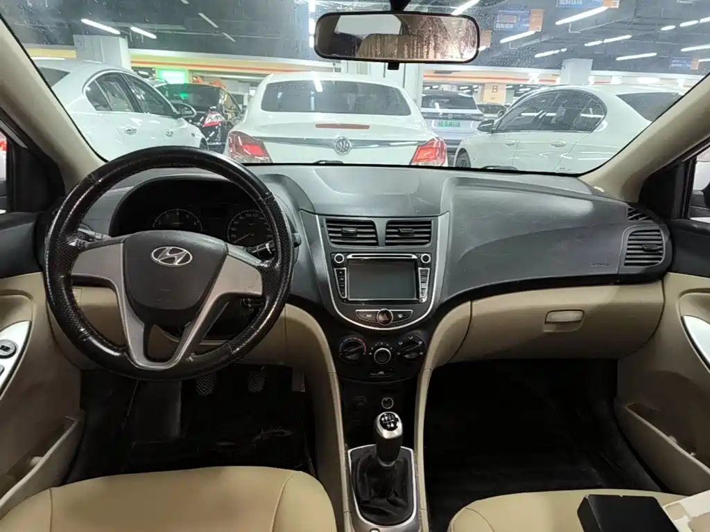 Hyundai Verna — миниатюра 10