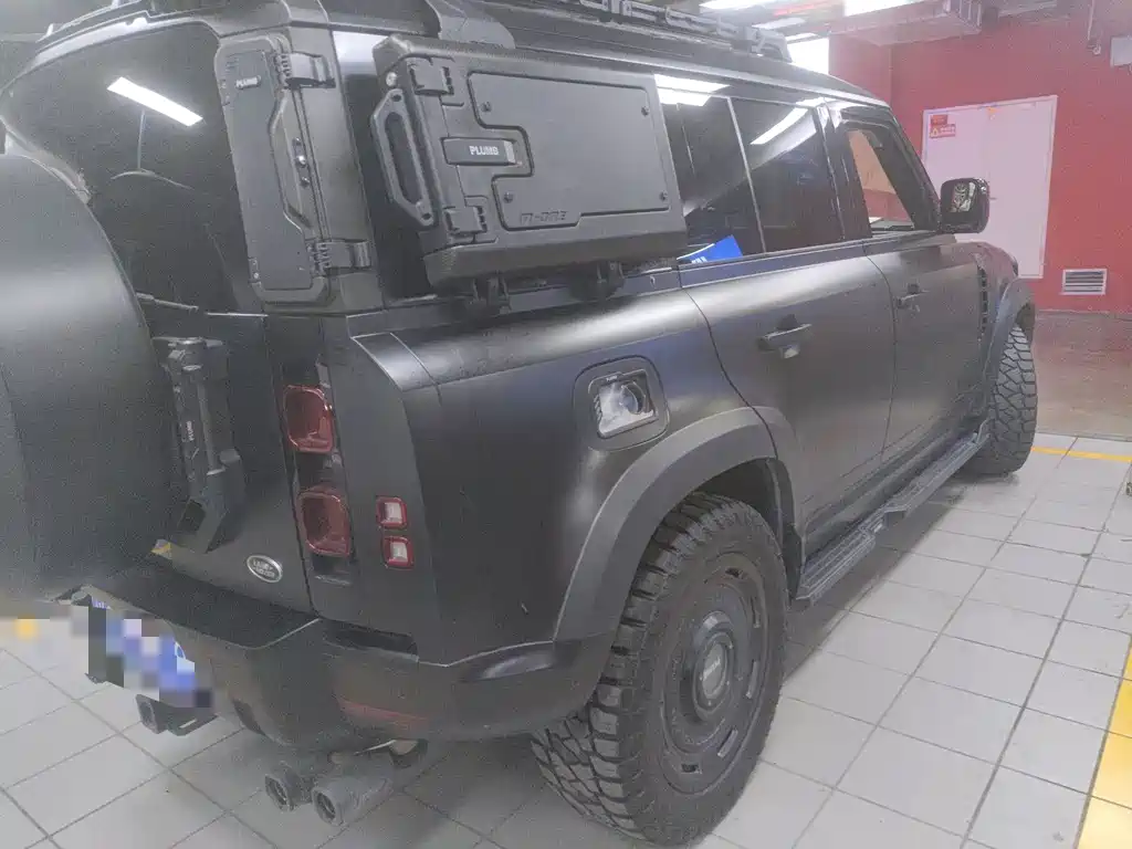 Land Rover Defender — миниатюра 13