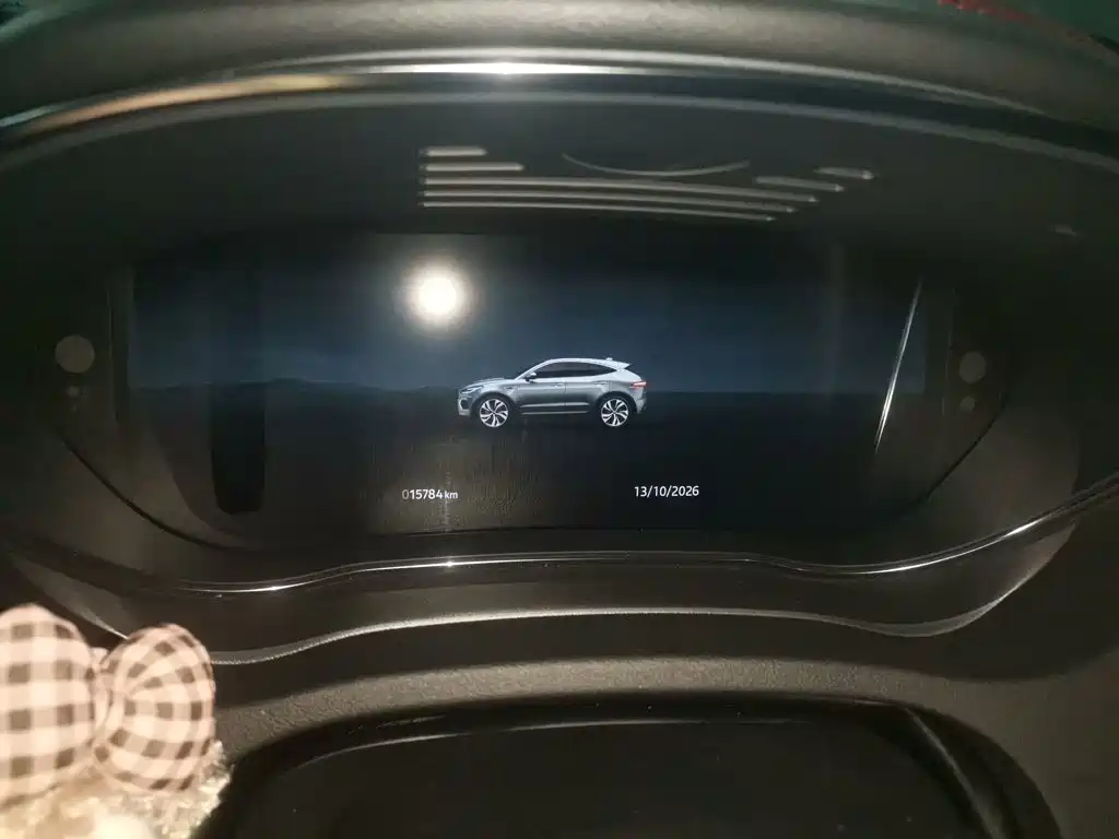 Jaguar E-PACE — миниатюра 7