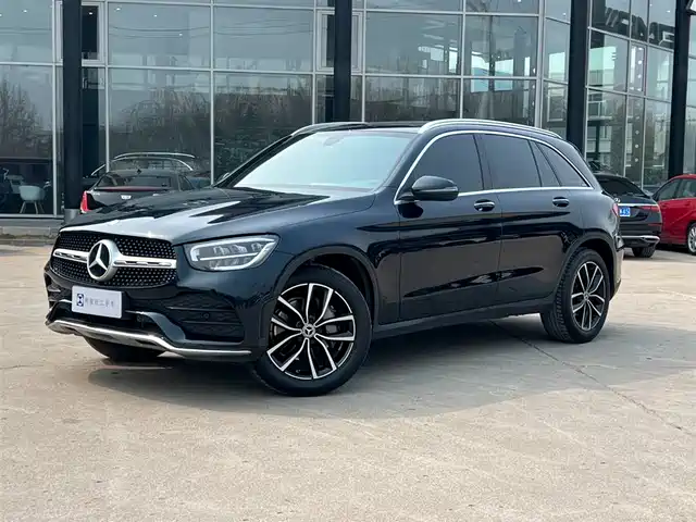 MERCEDES-BENZ GLC
