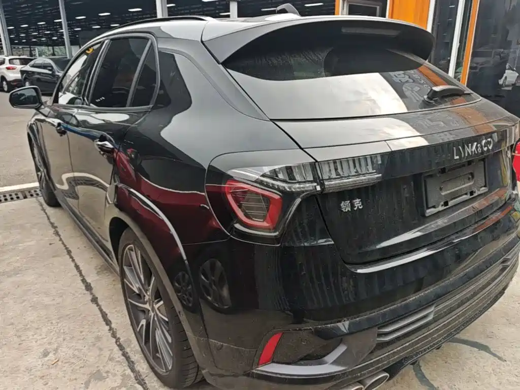 Lynk & Co 02 Hatchback — миниатюра 5