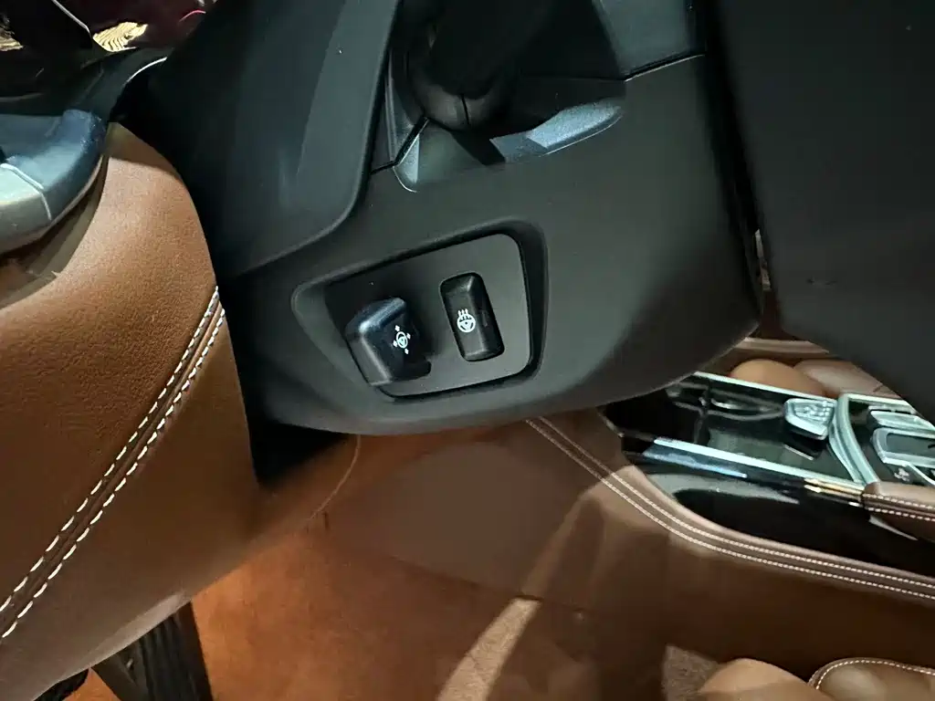 BMW 7 Series — миниатюра 20