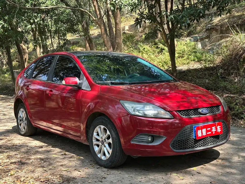 Ford Focus 2013 1.8L MT