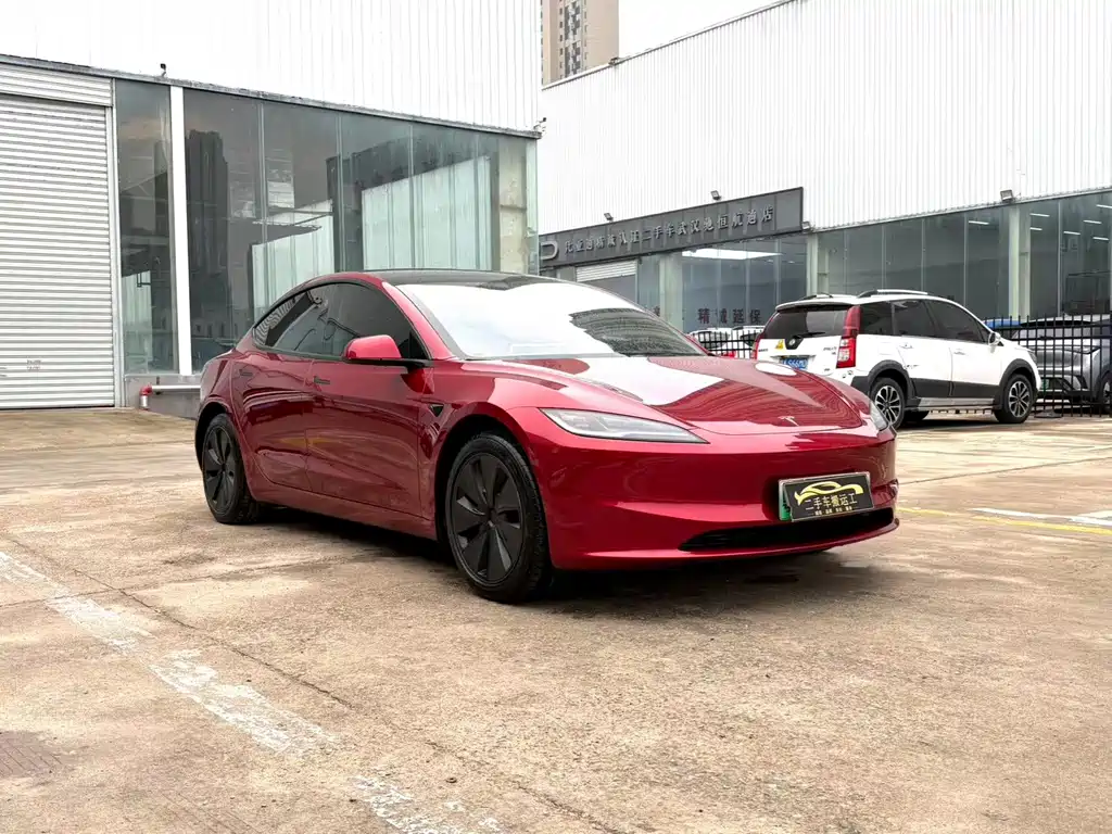 Tesla Model 3 — фотографии объявления, Фото 4