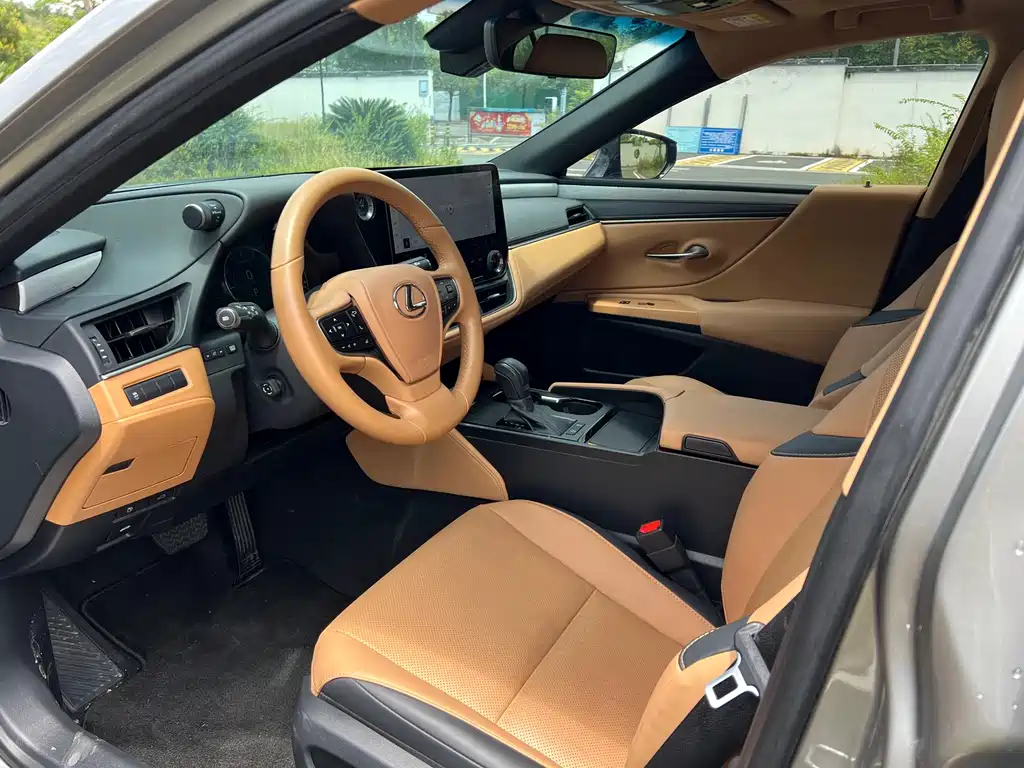 Lexus ES — миниатюра 7
