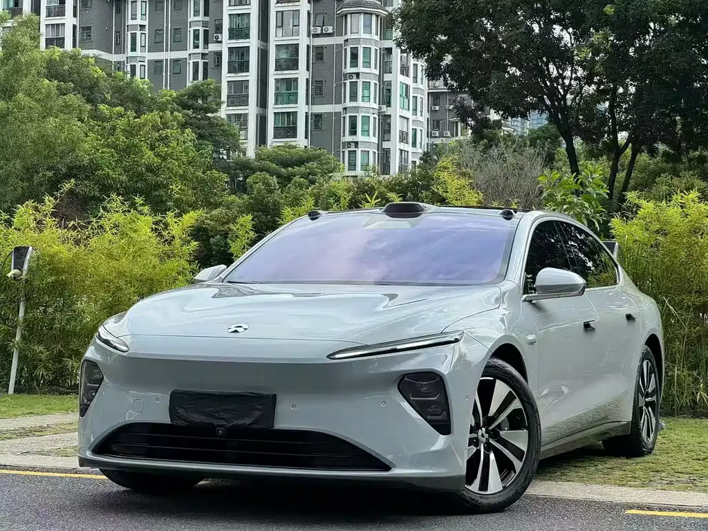 NIO ET7