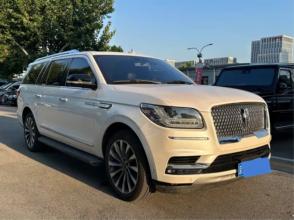 Lincoln Navigator — миниатюра 3