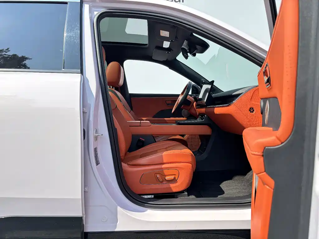 Toyota bZ3X — миниатюра 10