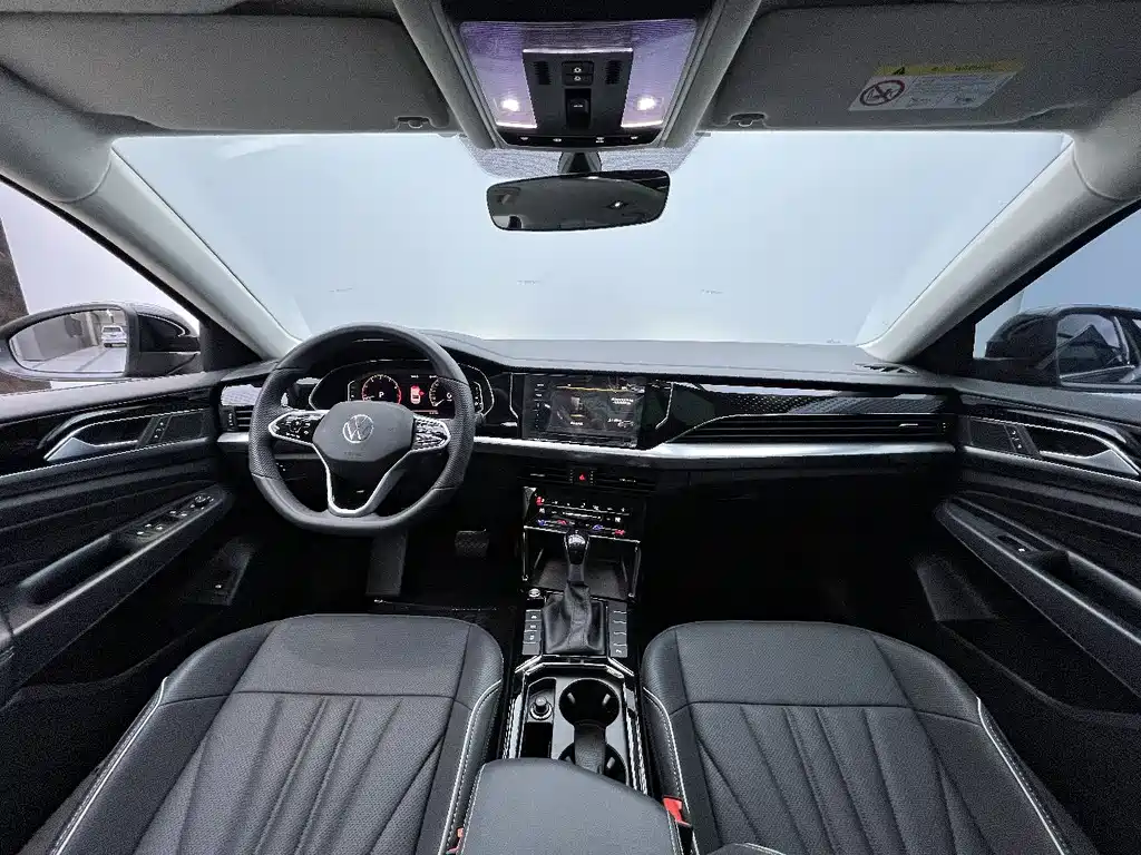 Volkswagen Passat 2024 380TSI