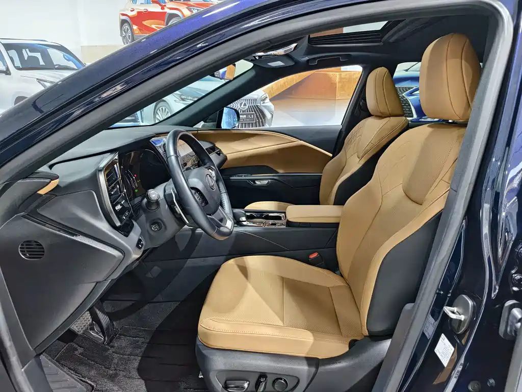 Lexus RX — миниатюра 5