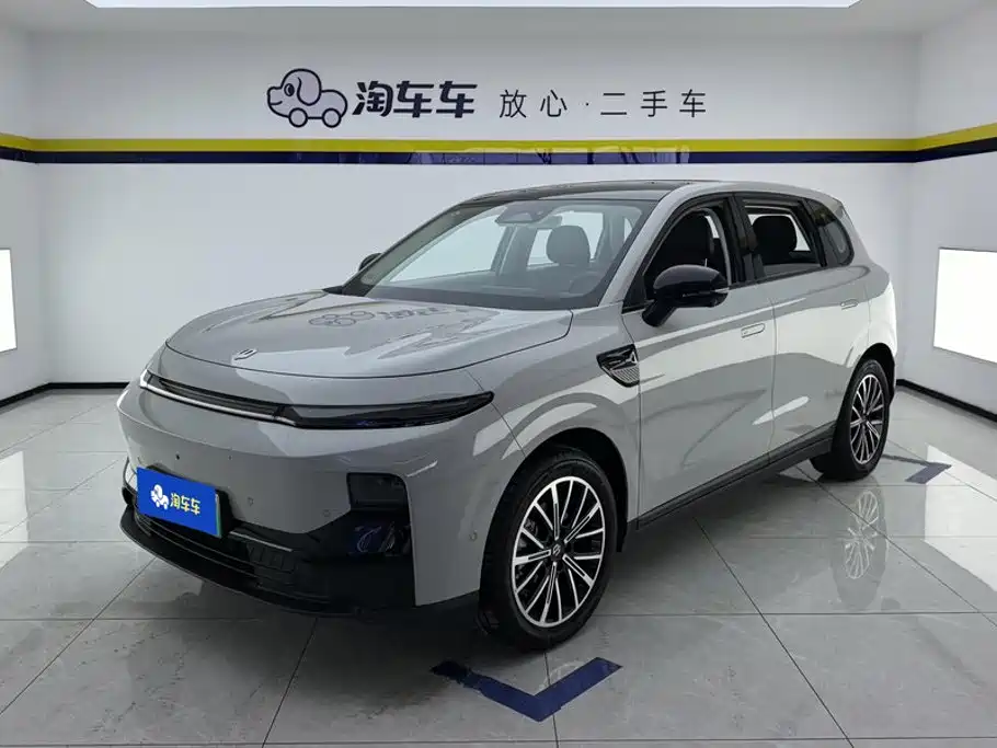 Leapmotor B10