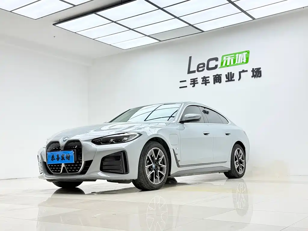 BMW i4