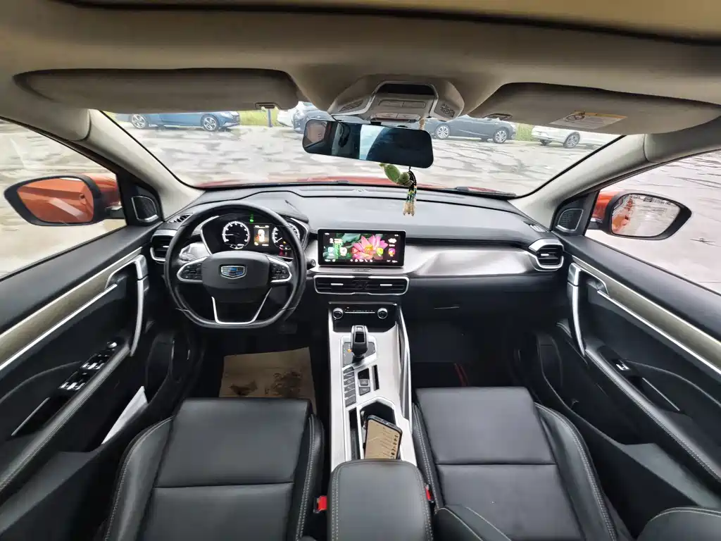 Geely Binyue — миниатюра 13