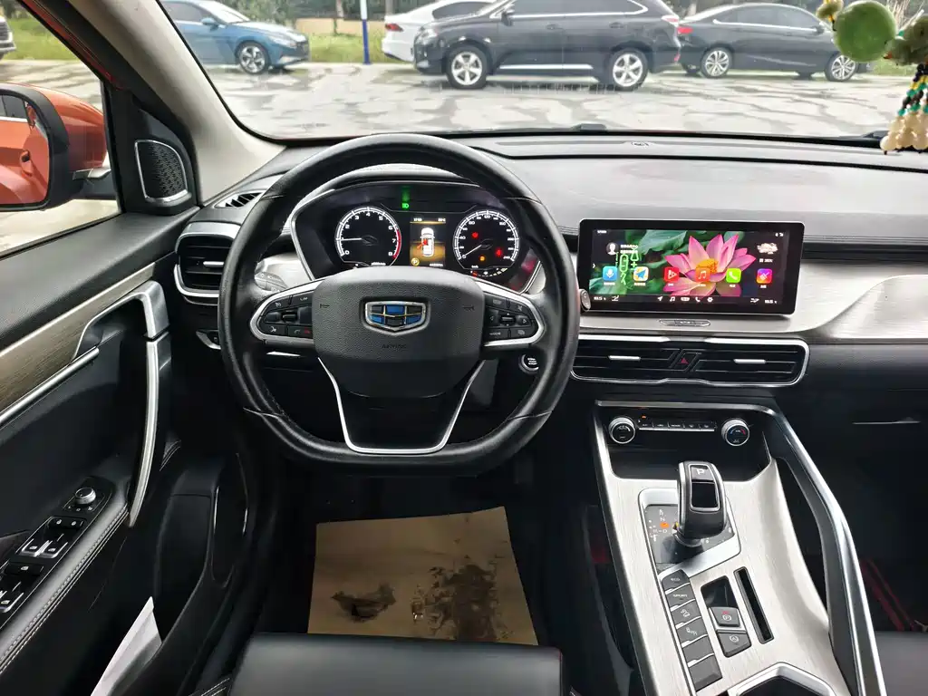 Geely Binyue — миниатюра 12