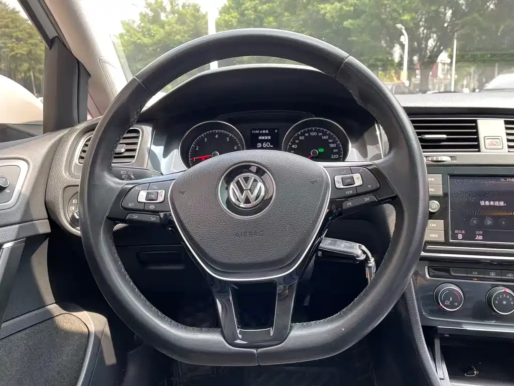 Volkswagen Golf — миниатюра 17