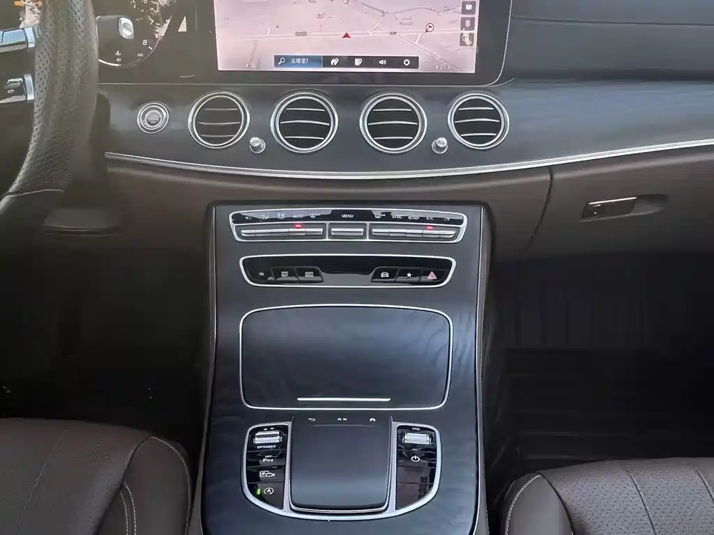 Mercedes-Benz E-Class (Import) — миниатюра 11