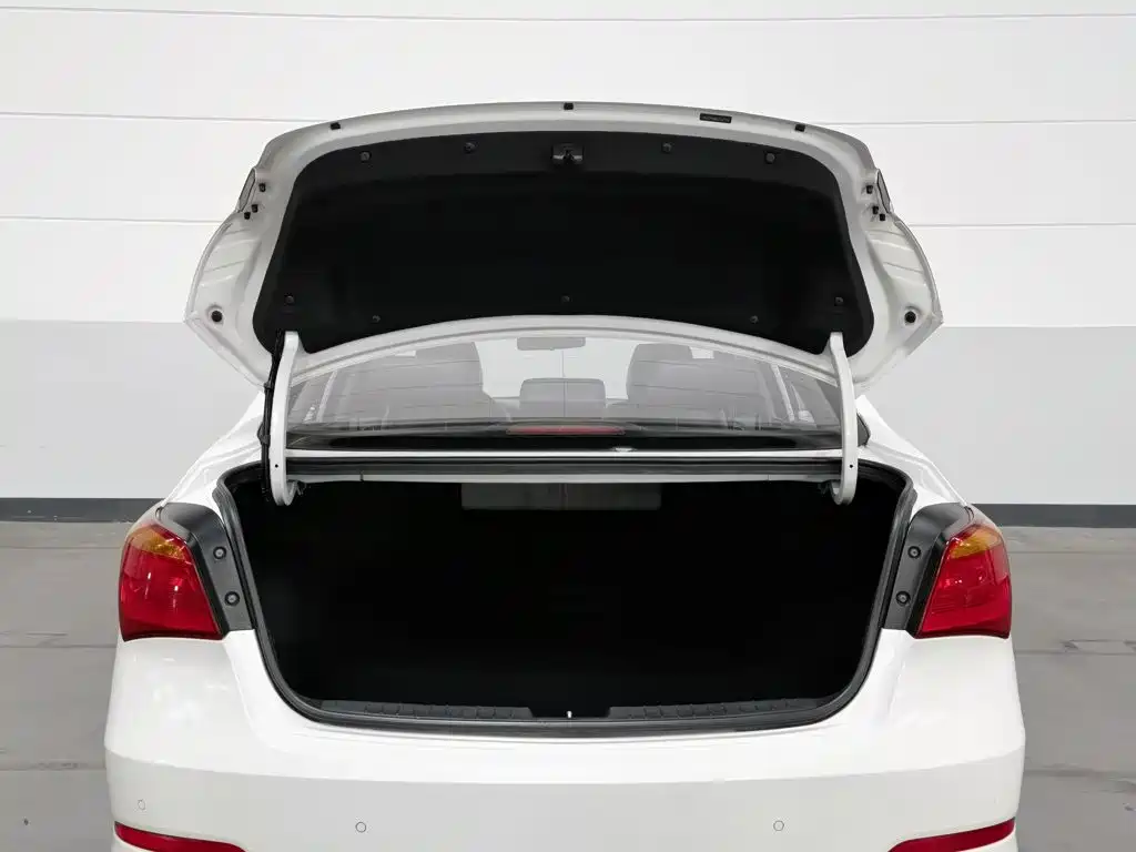 Hyundai Mistra — миниатюра 16