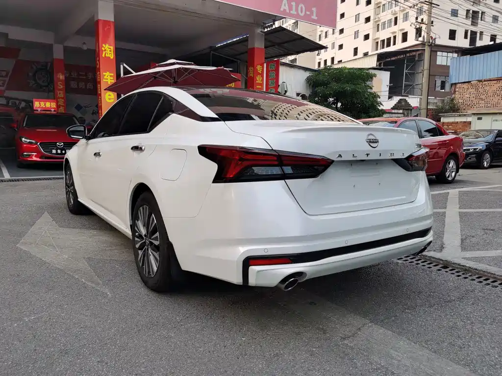 Nissan Teana — миниатюра 9