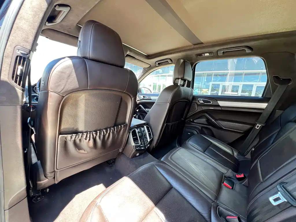 Porsche Cayenne 2011 Cayenne Turbo 4.8T