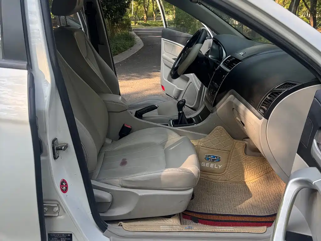 Geely Emgrand — миниатюра 12