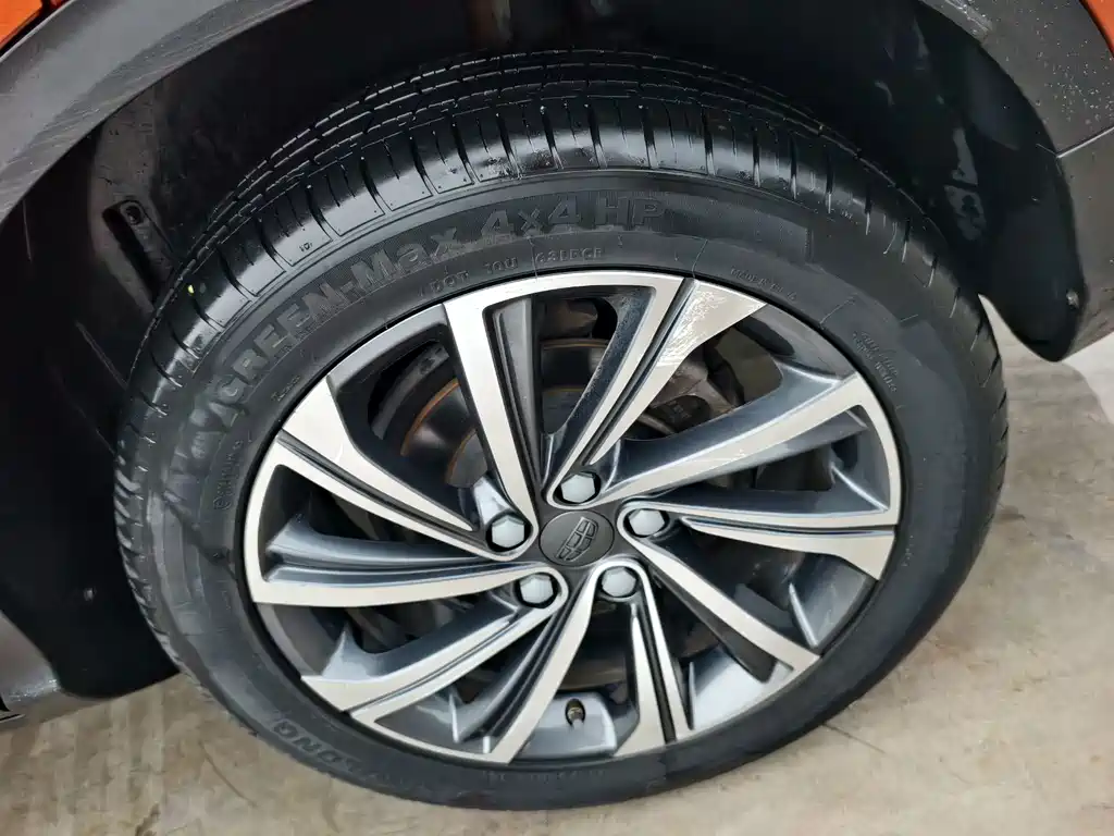 Geely Binyue — миниатюра 11
