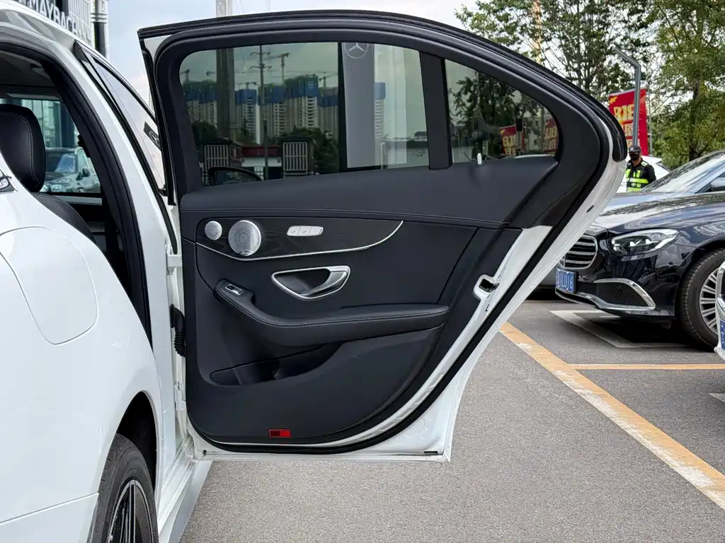 Mercedes-Benz C-Class — миниатюра 25