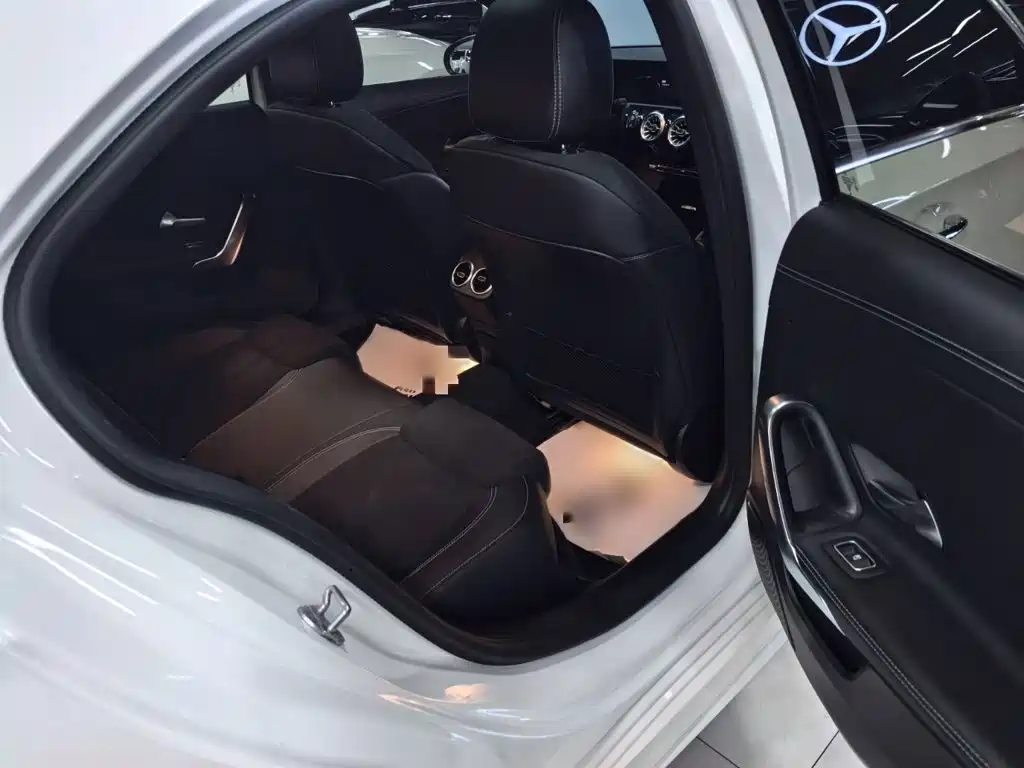 Mercedes-Benz A-Class — миниатюра 18