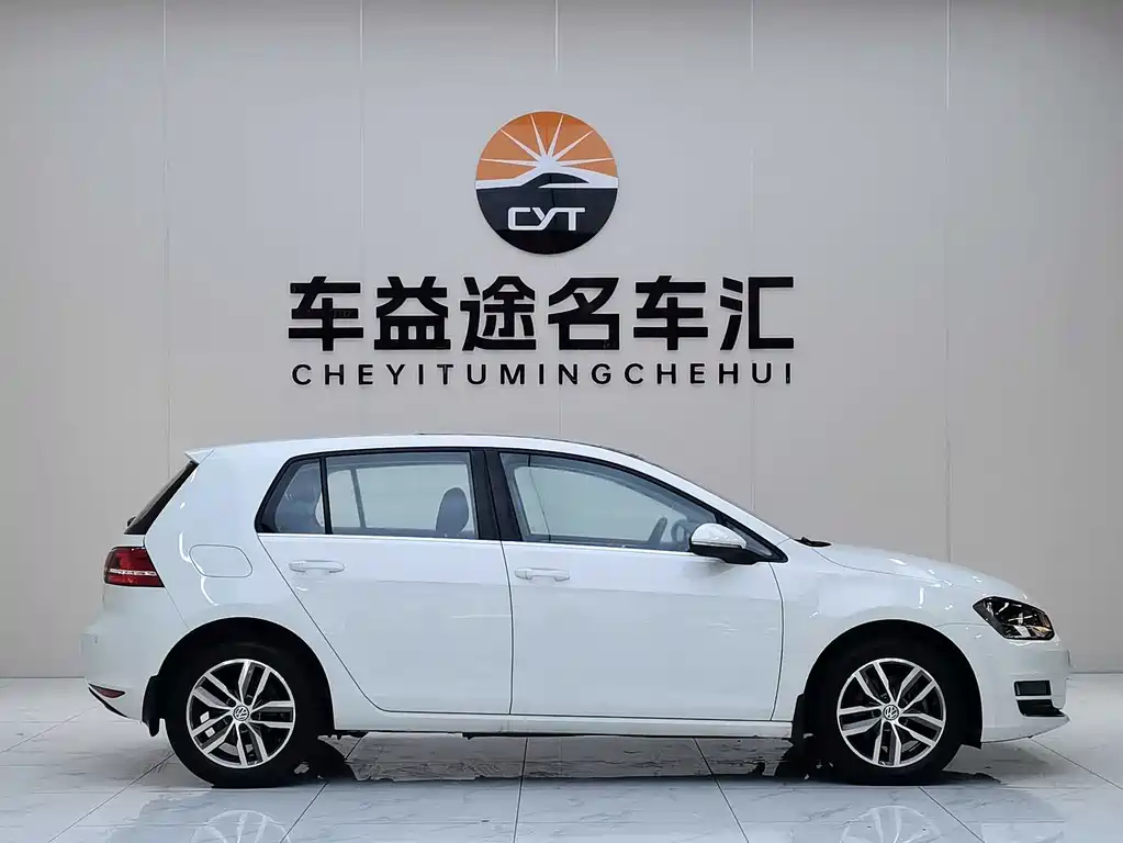 Volkswagen Golf 2016 230TSI AT Luxury