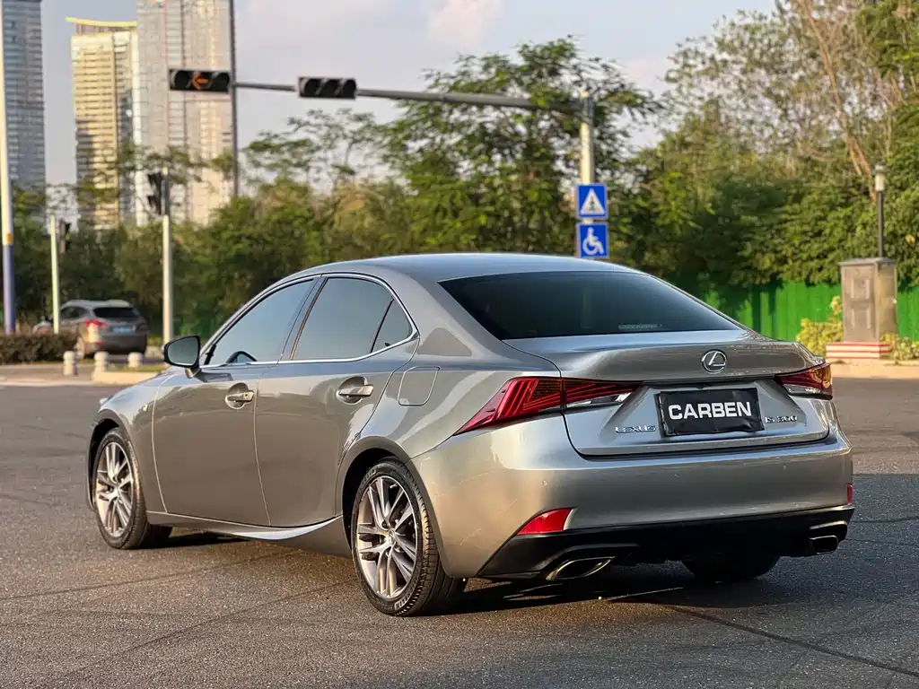 Lexus IS — миниатюра 6