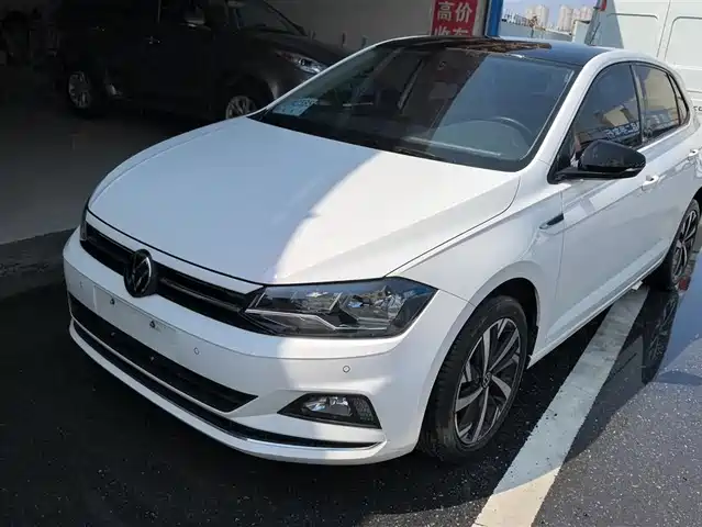 VOLKSWAGEN POLO 2022
