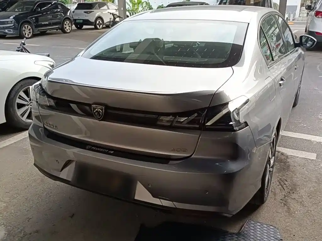 Peugeot 408 — миниатюра 7