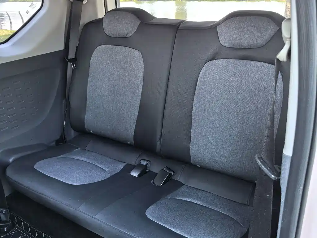 Wuling MINIEV — миниатюра 15