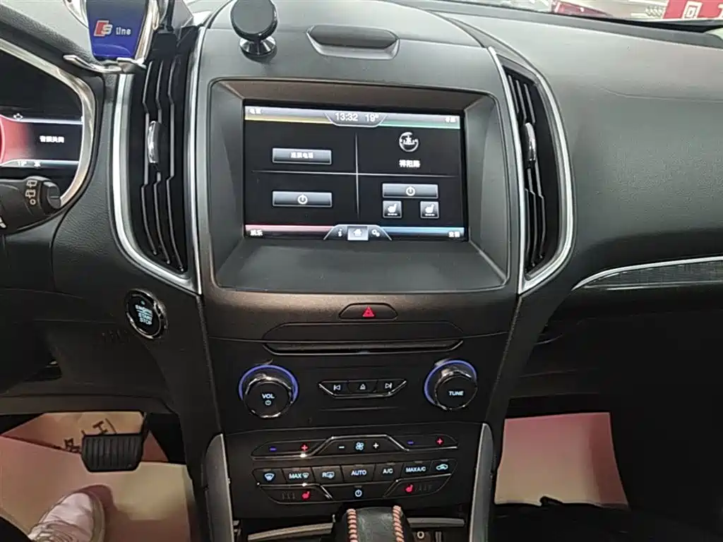 Ford Edge 2015 2.0T GTDi