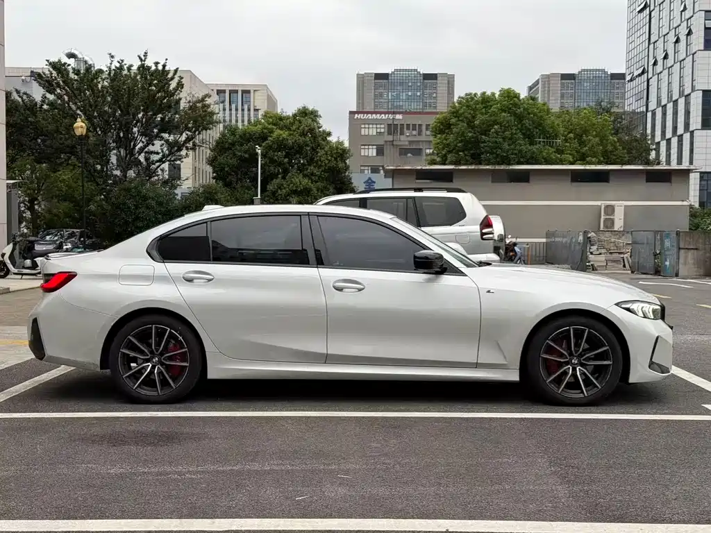 BMW 3 Series — миниатюра 7