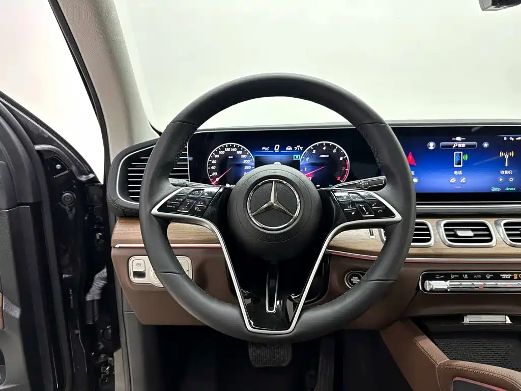 Mercedes-Benz GLE (Import) — миниатюра 16