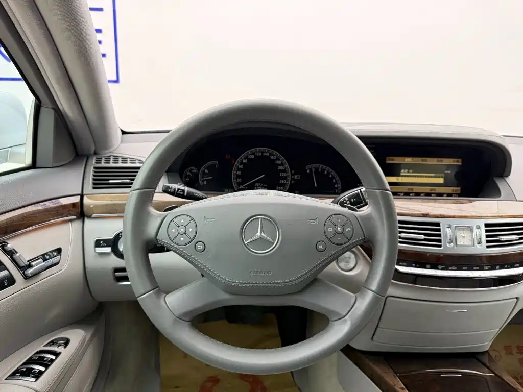 Mercedes-Benz S-Class — миниатюра 17