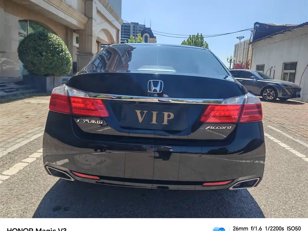 Honda Accord — миниатюра 17