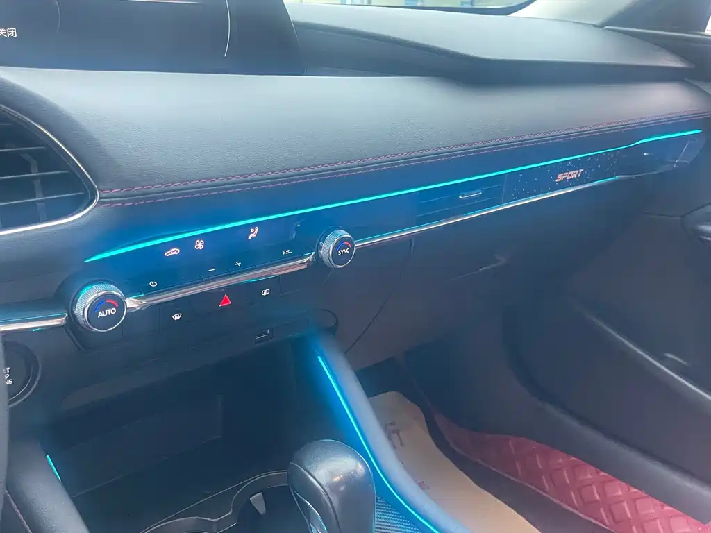 Mazda 3 Axela — миниатюра 10