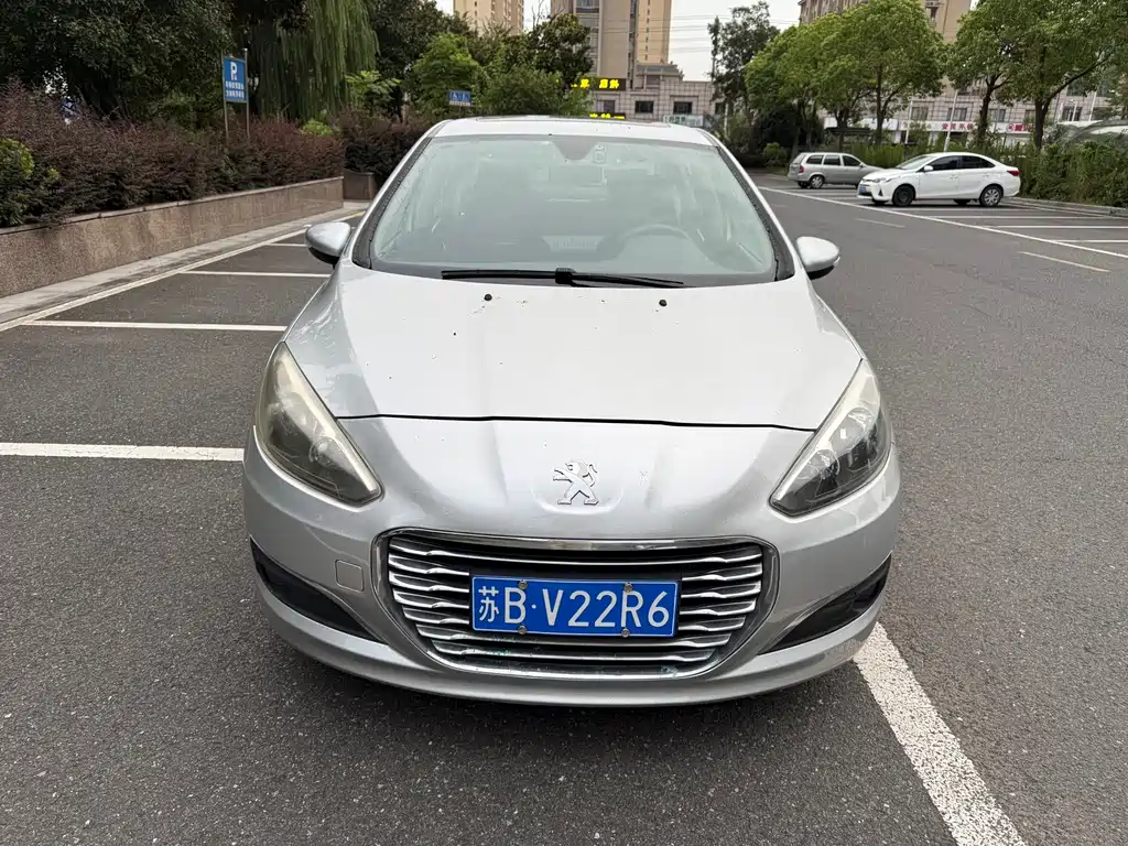 Peugeot 308 — миниатюра 2